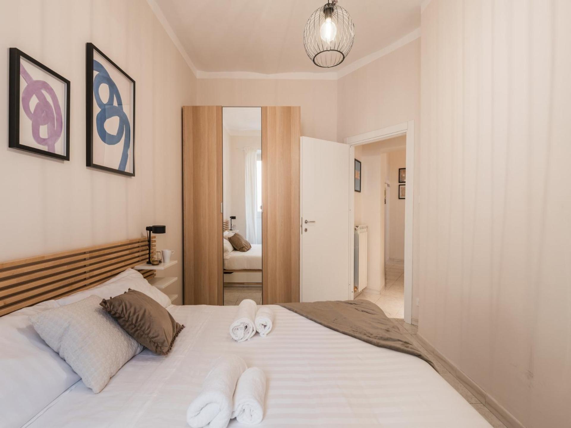 The Best Rent - Spacious One-Bedroom Apartment Near Colosseum Rome Buitenkant foto